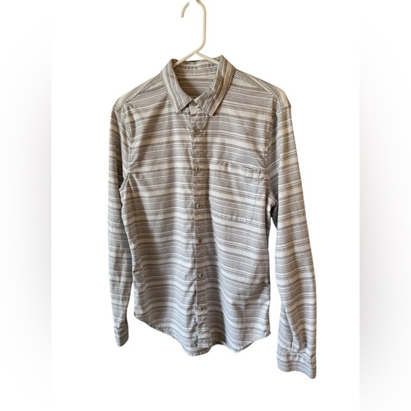 Lululemon Commission Long Sleeve Buttondown Qwick Oxford - Picture 9 of 14